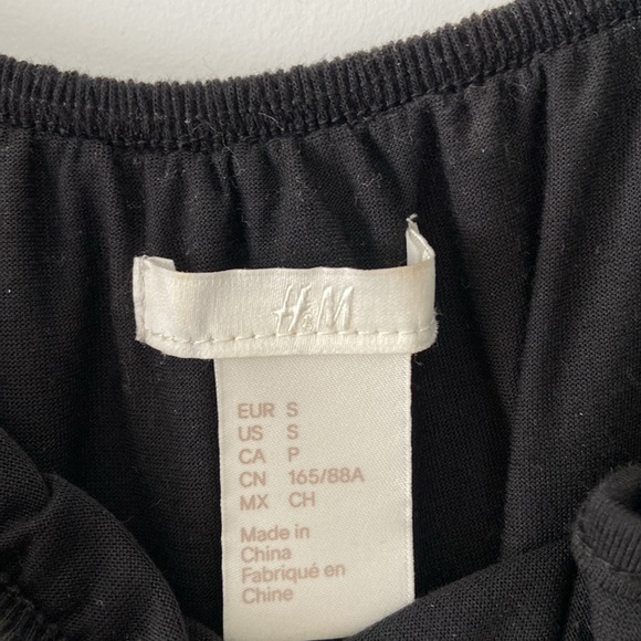 H&M off the shoulder top - Picture 2 of 2